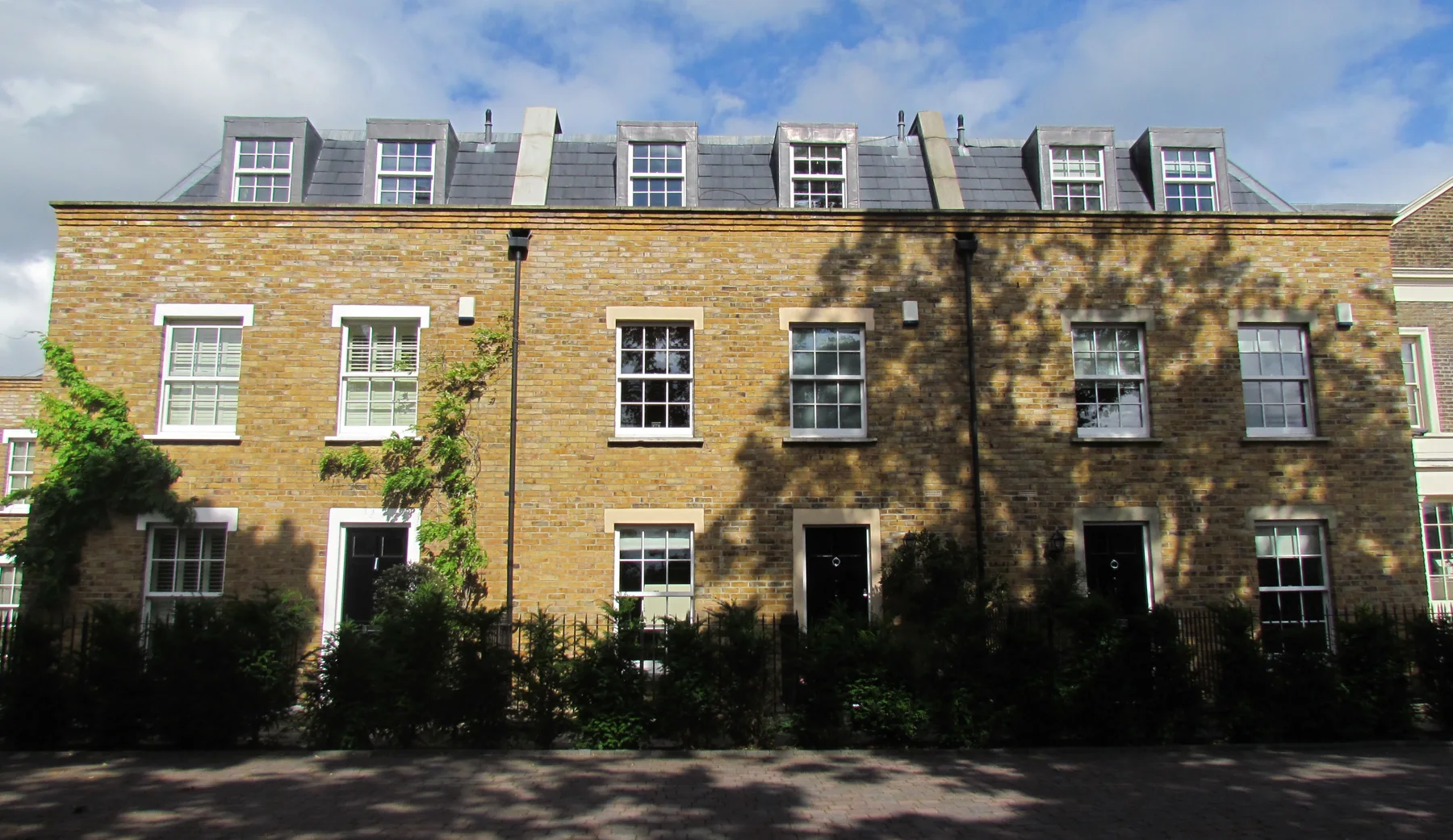 Lower Richmond Road — New homes · Putney
